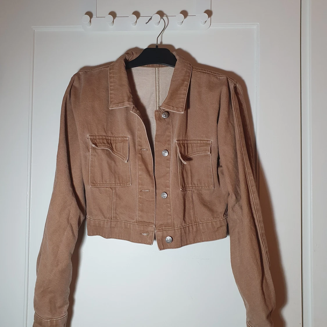 Na-kd croppad brun jeansjacka!! - 90