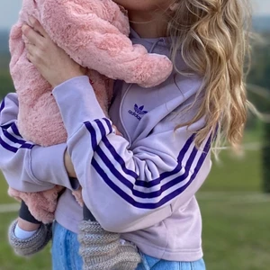 Oversized Adidas hoodie - Oversized Adidas hoodie. Worn one time. Size: M/L