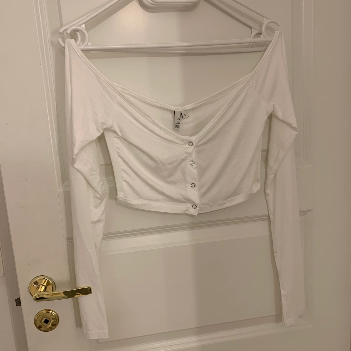 Vit offshoulder topp Nelly nly trend