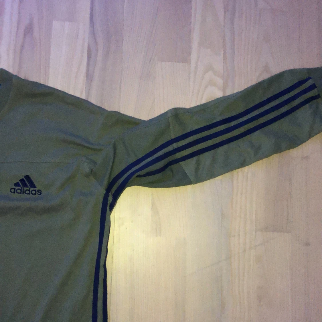 Grön Adidas sweatshirt - 90