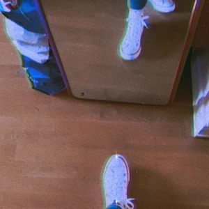 Convers  - Pretty, comfortable, white 