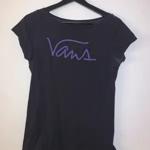 Skitfin äkta vintage vans t-shirt i mycket fint skick, frakt 63 kr!💕