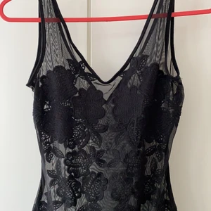 Spets Body - Superfin body som tyvärr inte kommer till användning, helt OANVÄND! 💕