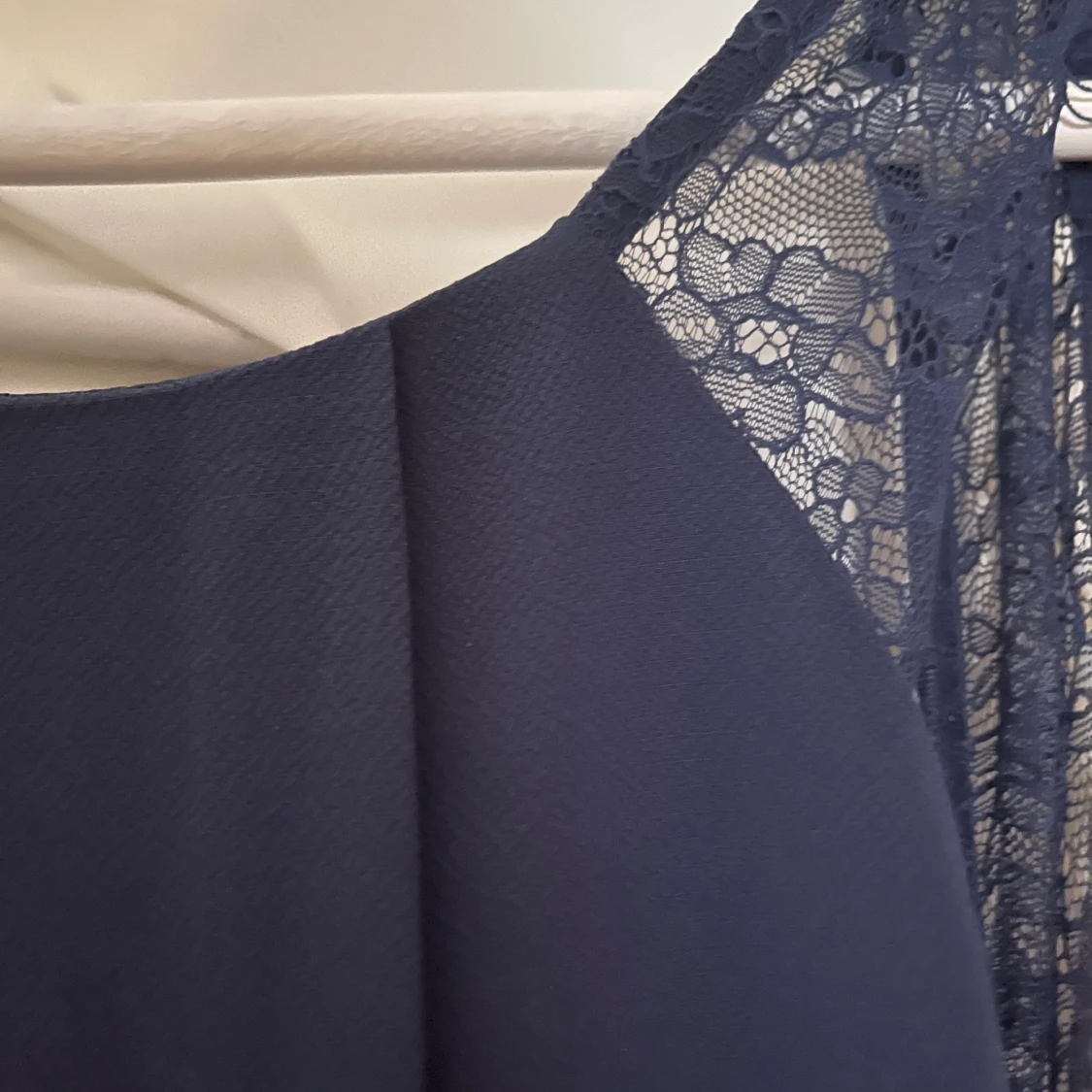 Marinblå jumpsuit - 91