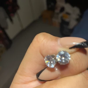 Örhängen  - Silver örhänge, steril silver 925, köpte från ur & penn för 198kr