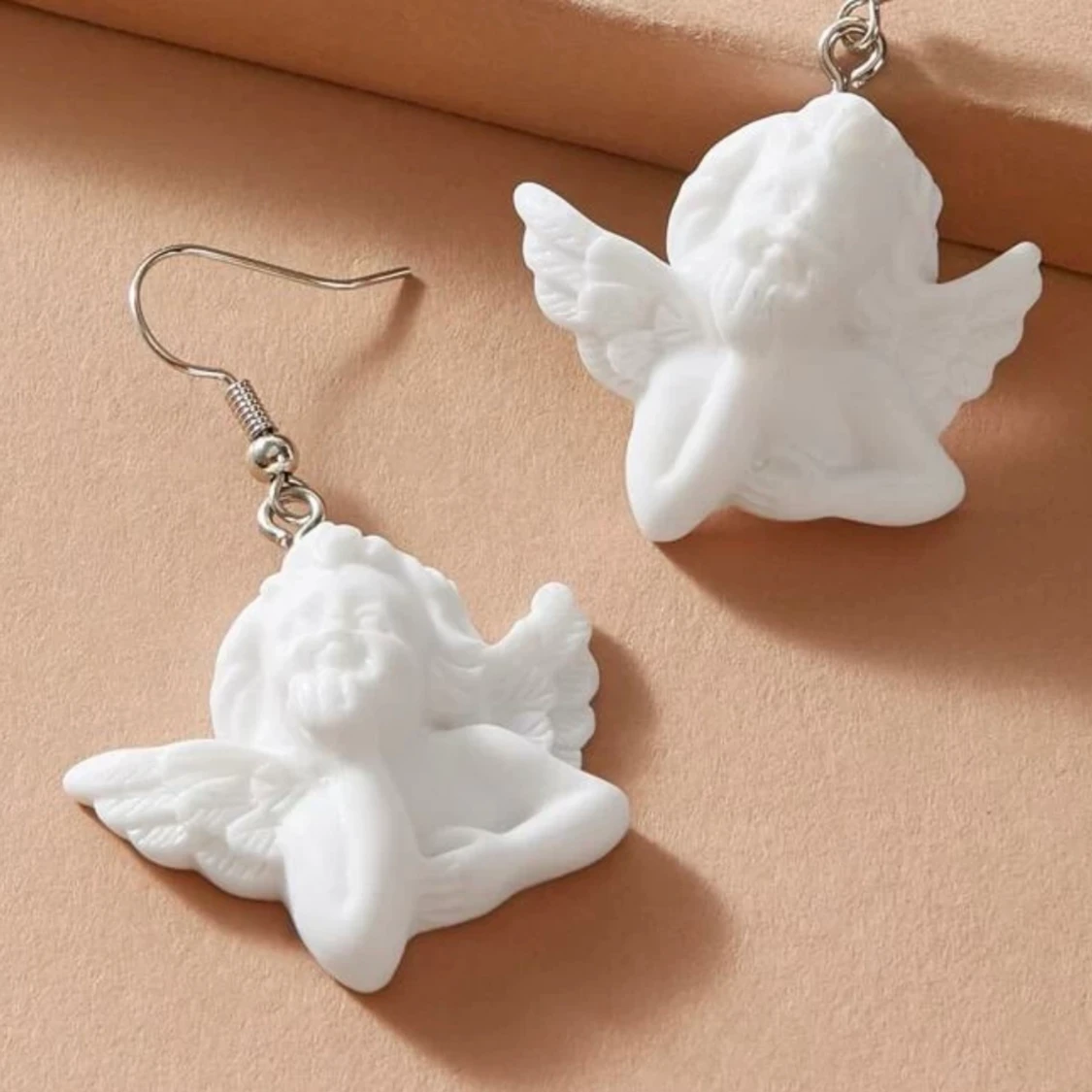 Fina ängel örhängen oanvända