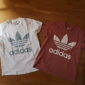 T-shirt, Adidas  - Modell oversize. Använda ett fåtal gånger. 100 kr styck eller 150 kr för båda. 