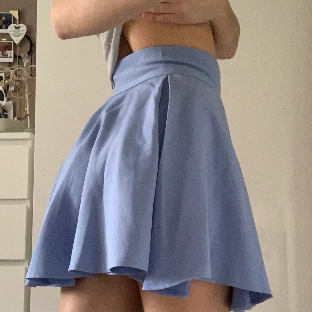 Ljusblå volang kjol från Oxygen. Skick: 10/10👗. Kjolar.