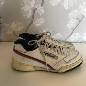 Snygga vintage sneakers från reebok i strl 41