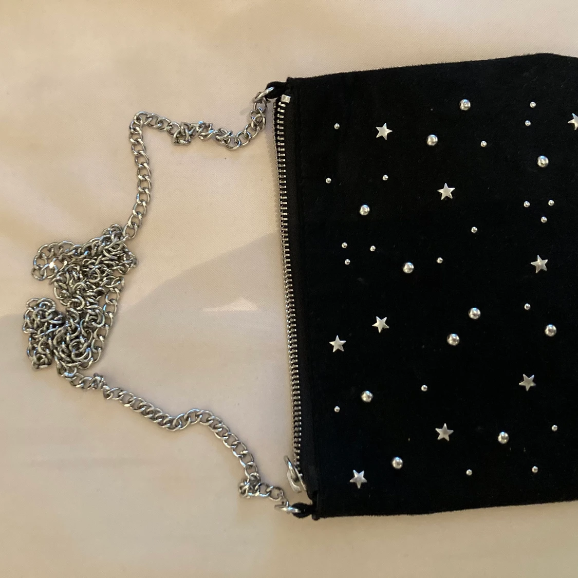 Väska med silverstjärnor 