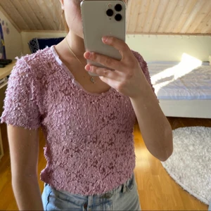 Tröja  - Fin sommartröja i spets. Inte använts mycket 