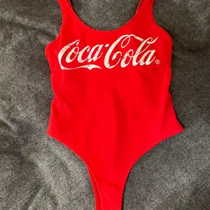 Coca cola body storlek s, 100 kr + frakt 