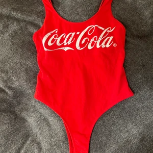 Coca cola body - Coca cola body storlek s, 100 kr + frakt 