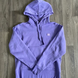 Acne studios Hoodie - Extremt snygg Acne Hoodie i size s-m! Cond är 9/10 den är som ny.