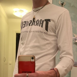 Trasher long slevee t shirt  - Regulator fit. Säljer på g av ingen användning för storleken är för liten. 