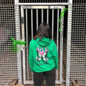 Abundant brands - Säljer min jätte fina hoodie pga den inte kommer till användning 