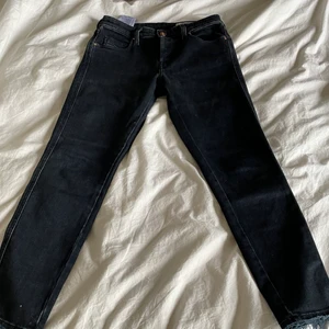 Diesel Jeans  - Säljer dessa jätte fina byxorna från diesel som jag köpte för ca ett år sedan och aldrig använda för de var försmå köptes för 1000kr säljer för 300kr 💕