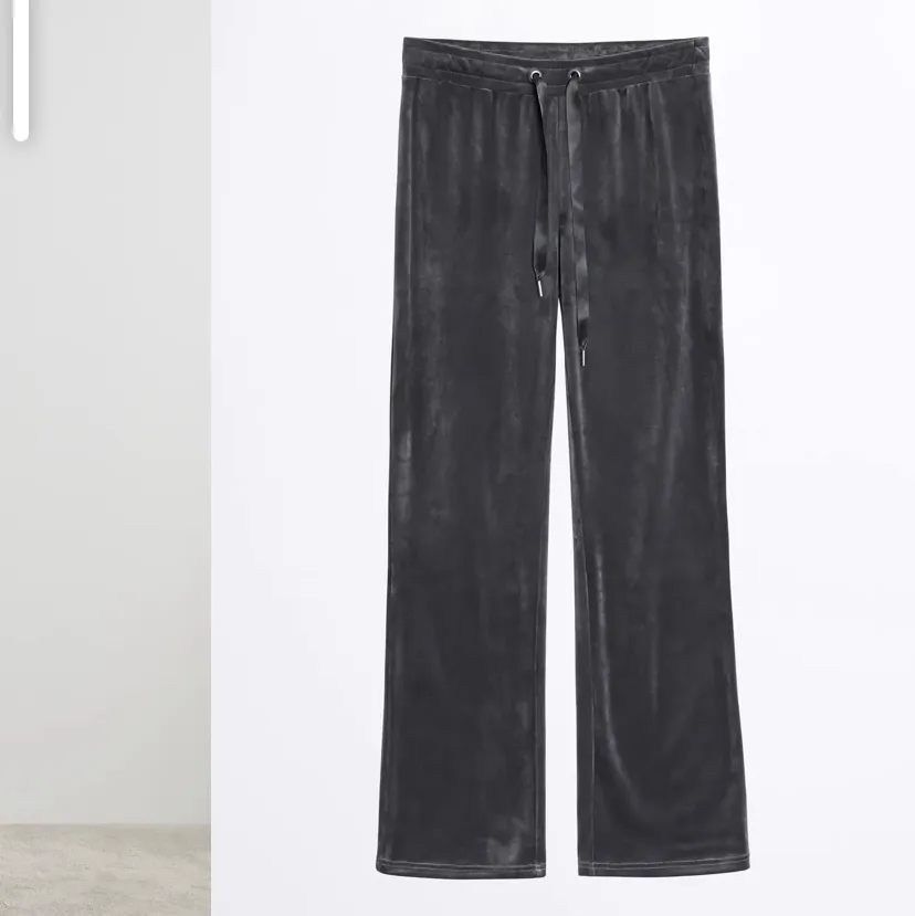 Mjukis jätteskönt material säljs pga för korta på mig själv aldrig använda bara på testade. Jeans & Byxor.