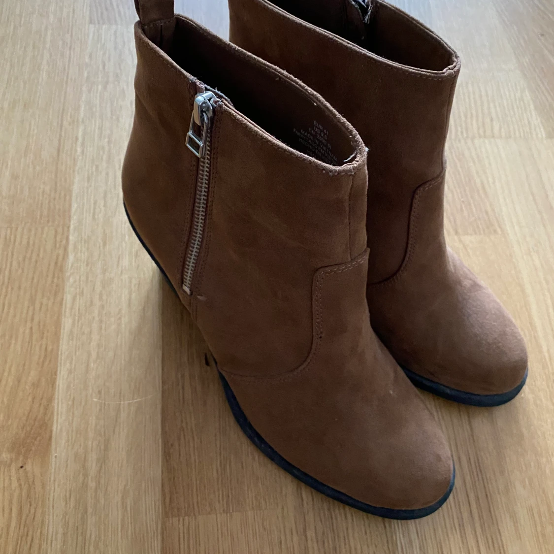 Bruna stövletter 