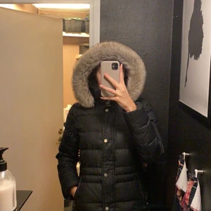 Tommy Hilfiger Jacka - Storlek M 