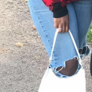 Blå jeans  - Blå jeans bra och stretchy 