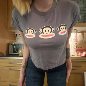 Paul frank is your friend 10 kr - Utropspris 10 kr! Rare vintage Paul frank tröja! Ej märkt storlek men xs/s! Helt awesome! Kort auktion! Buda ej om du inte tänkt köpa 🥰 samfraktar! Allt utom auktioner kostar 10 kr i min profil. Kram!/Natalie 