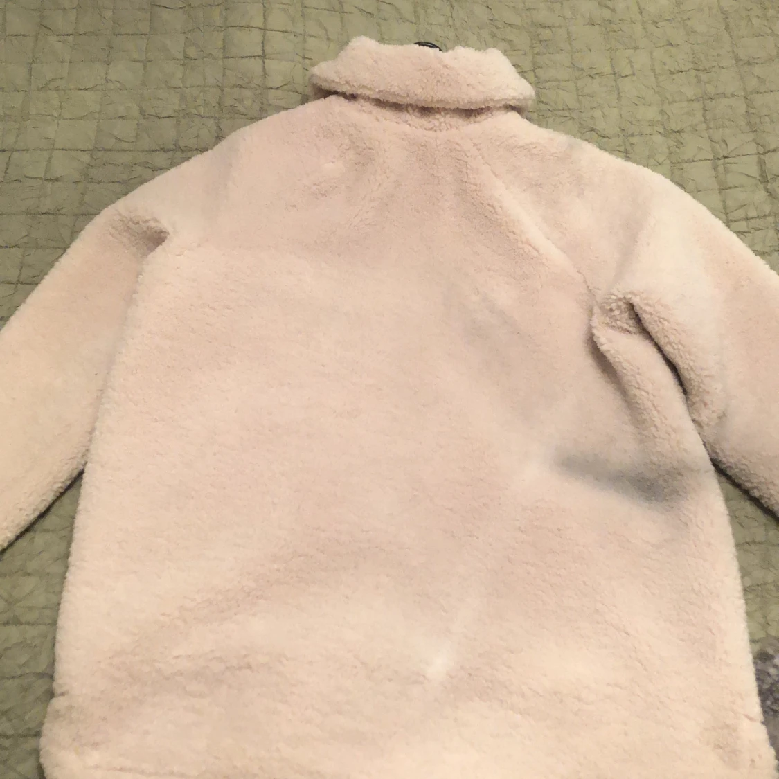 Beige pälsjacka st M - 90