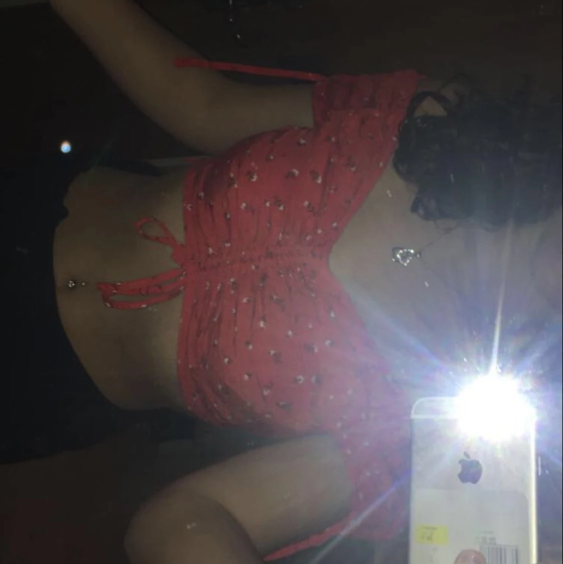 Röd blommig tröja - 90