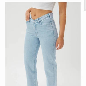 Nya Weekday jeans  - Storlek 25 aldrig använda, säljs pga fel storlek