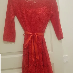 Kläning  - Vacker klänning.