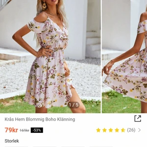 Shein Sommar klänning blommor xs - Helt nytt. Säljer pga den passar inte mig och returdatumet har passerat. Skriv om du vill ha fler grejer så kollat vi på fraktkostnad.