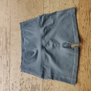 Alphalete revival shorts - Alphalete revival r6 shorts. Storlek XS. Är i fint skick. Säljes då de är för små för mig.