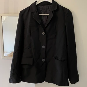 Kavaj  - Kavaj i storlek M