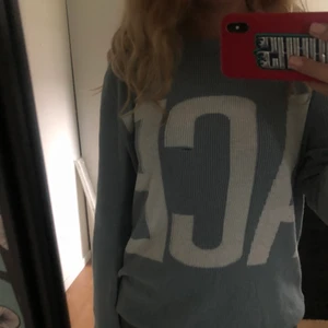 From future tröja - Säljer nu min super fina stickade tröja ifrån from future som tyvärr fått ett litet hål💕💕