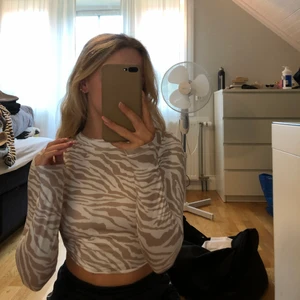 Topp - Fin topp med öppen rygg😍