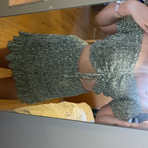 Ett sätt från PULL and BEAR, storlek M - jätte fint sätt, passar allt från XS-m. Jätte bekvämt och stretchigt material. 