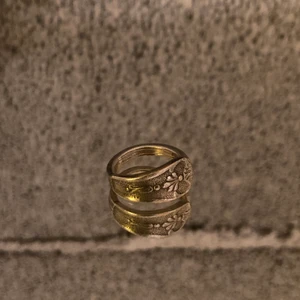Hemmagjord ring - Smal ring i nysilver 