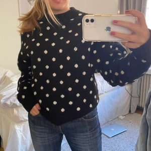 Prickig stickad tröja - En jätteskön stickad tröja ifrån hm som aldrig kommer till användning 💙