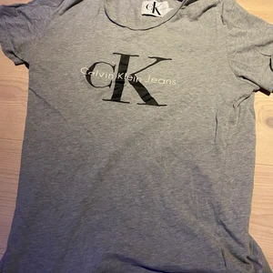 Calvin klein  - En Calvin klein tröja som passar till S också🤩💕