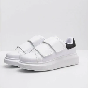 Sneakers - Supercoola och unika sneakers, ALDRIG använda och i sin ursprungskartong. ❤️❤️