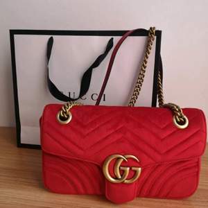 GG Marmont red super mini bag