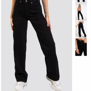 Vida Jeans från madlady - Iprincip nya jeans från Madlady. Använda 1-2 gånger. I strl 40 och längden 30. 549kr nypris, säljes för 200+frakt.