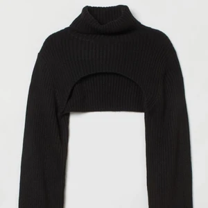 Slutsåld croppad tröja  - Från hm i storlek s som är slutsåld, buda på ! 