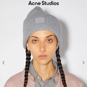 Acne mössa - Grå mössa från acne, gott skick 