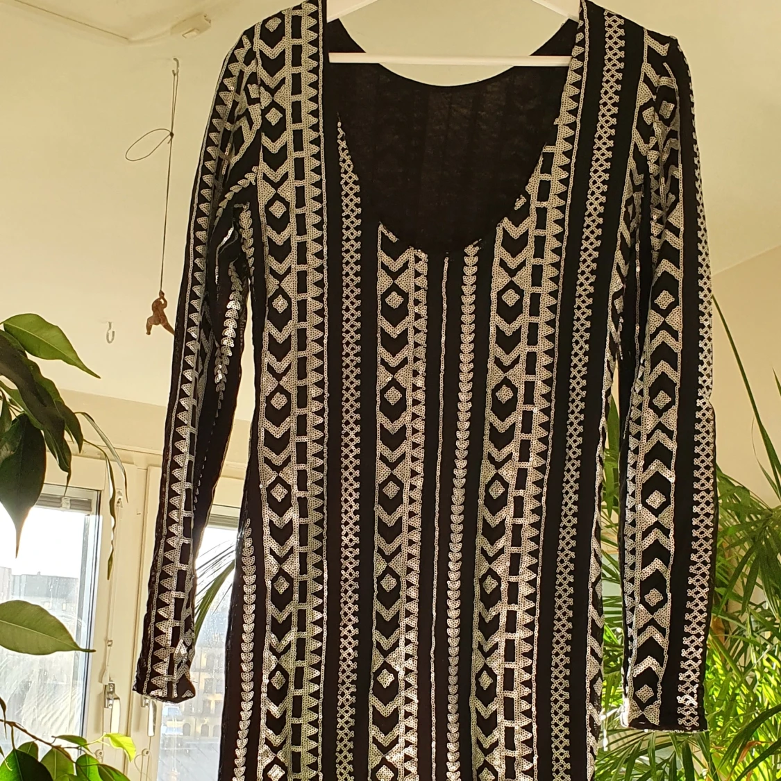 En glitter fest klänning