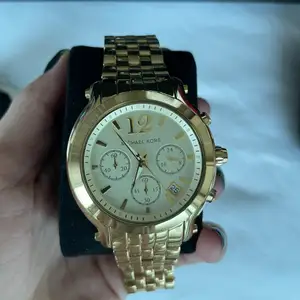 Gold micheal kors klocka 