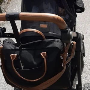 barnvag - Är i bra skick kommer med alla tillbehör som står på kvittot.