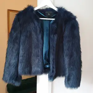 Faux fur jacket från Dorothy Perkins i en härlig turkos/grön färg