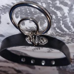 Helt ny svart choker 🖤 - Helt ny svart choker 🖤
