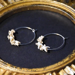 Örhängen ben - Hoops med ryggrad, nickelfria! 